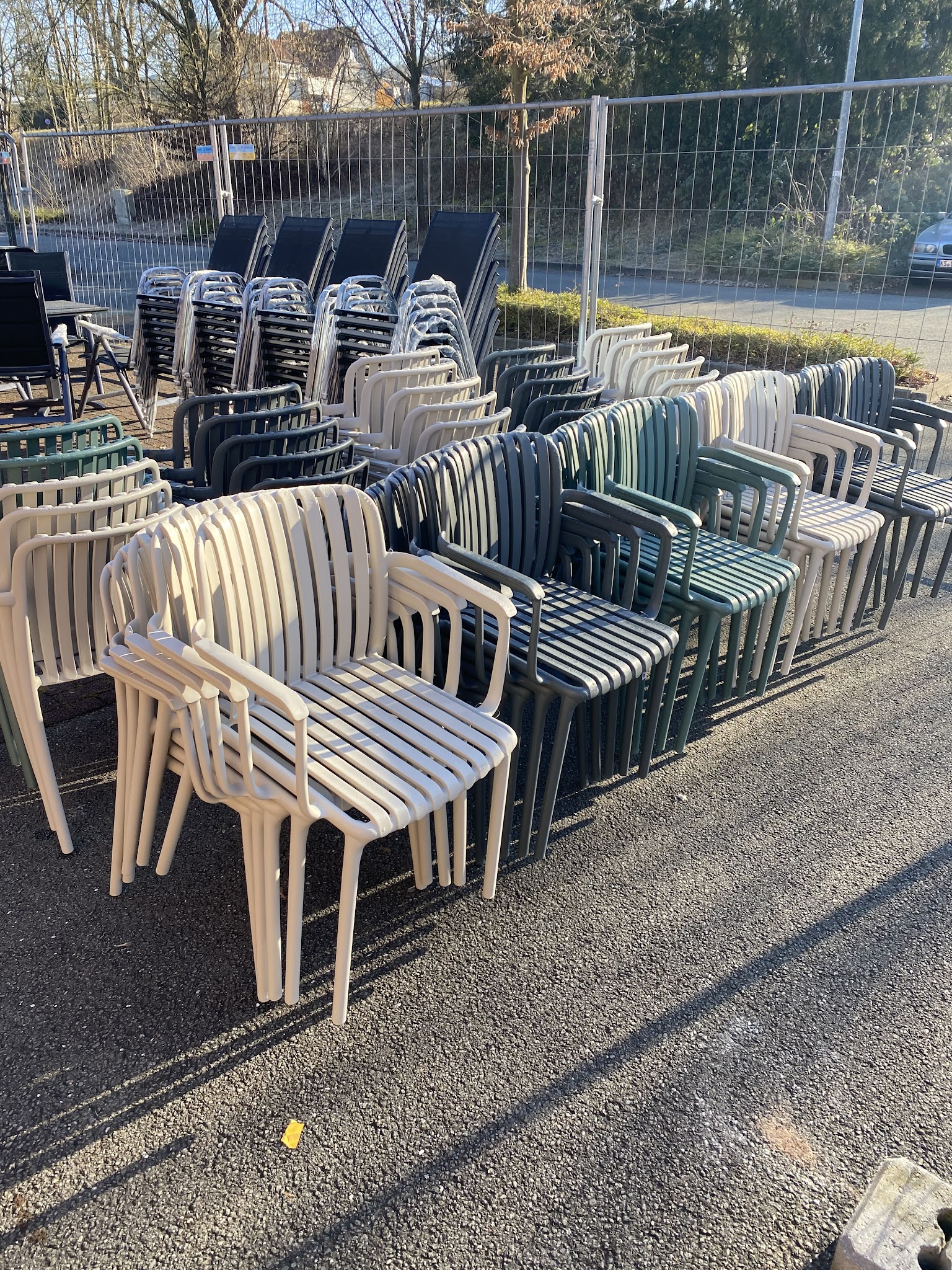 Elektrogeräte und Deko-Laternen