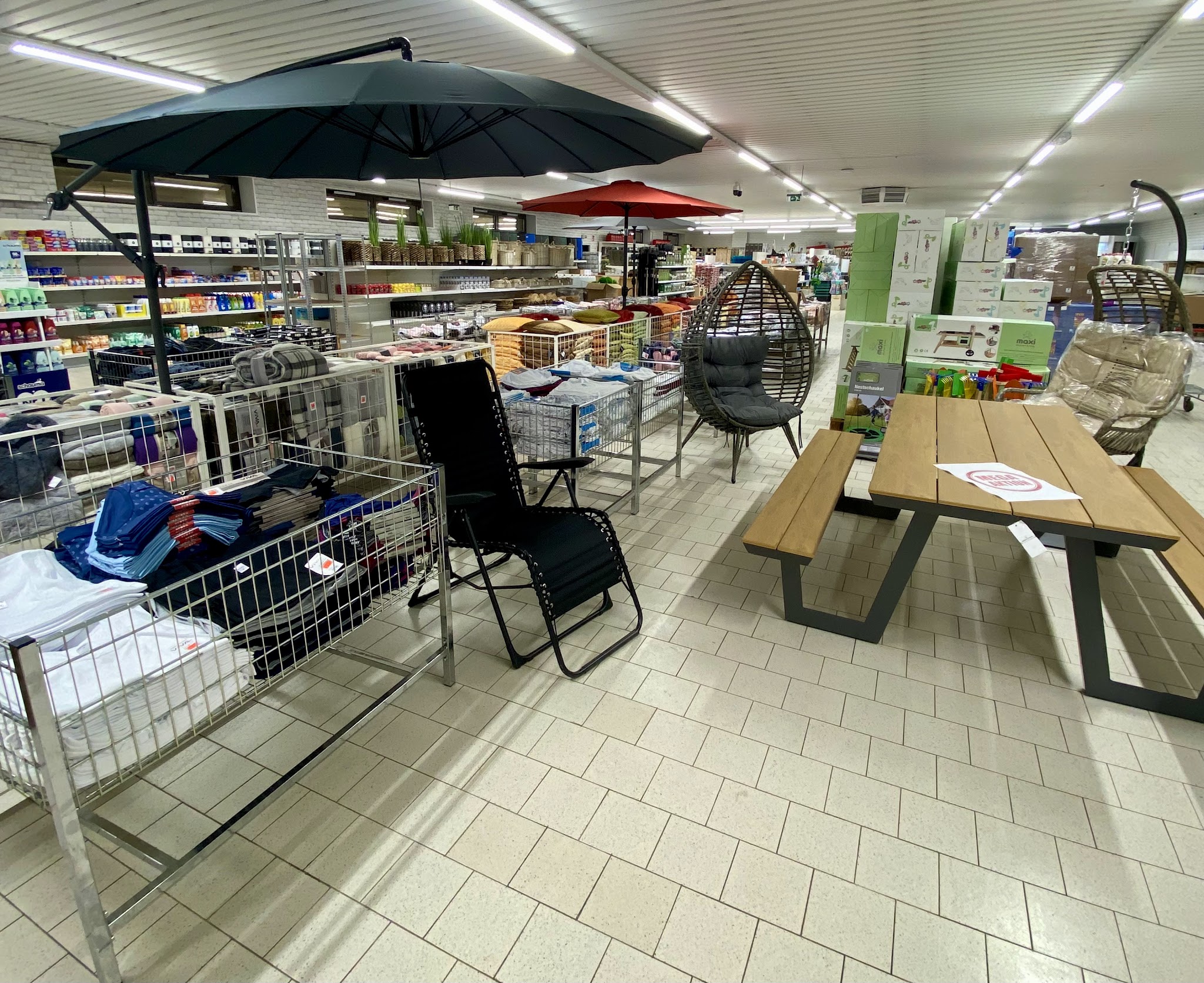 Werkzeugwand mit verschiedenen Werkzeugen